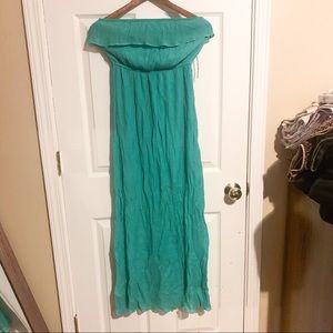 Strapless maxi dress 🐍